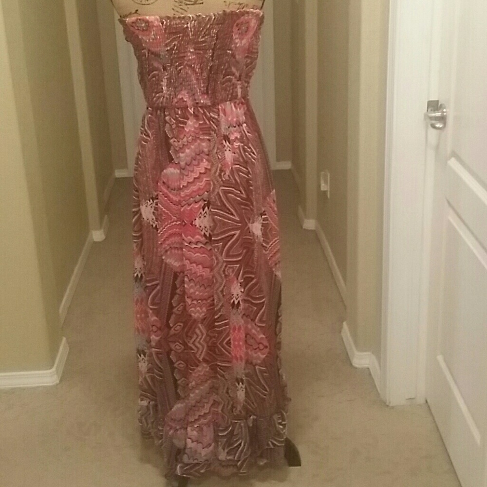 Dress - Picture 2 of 4